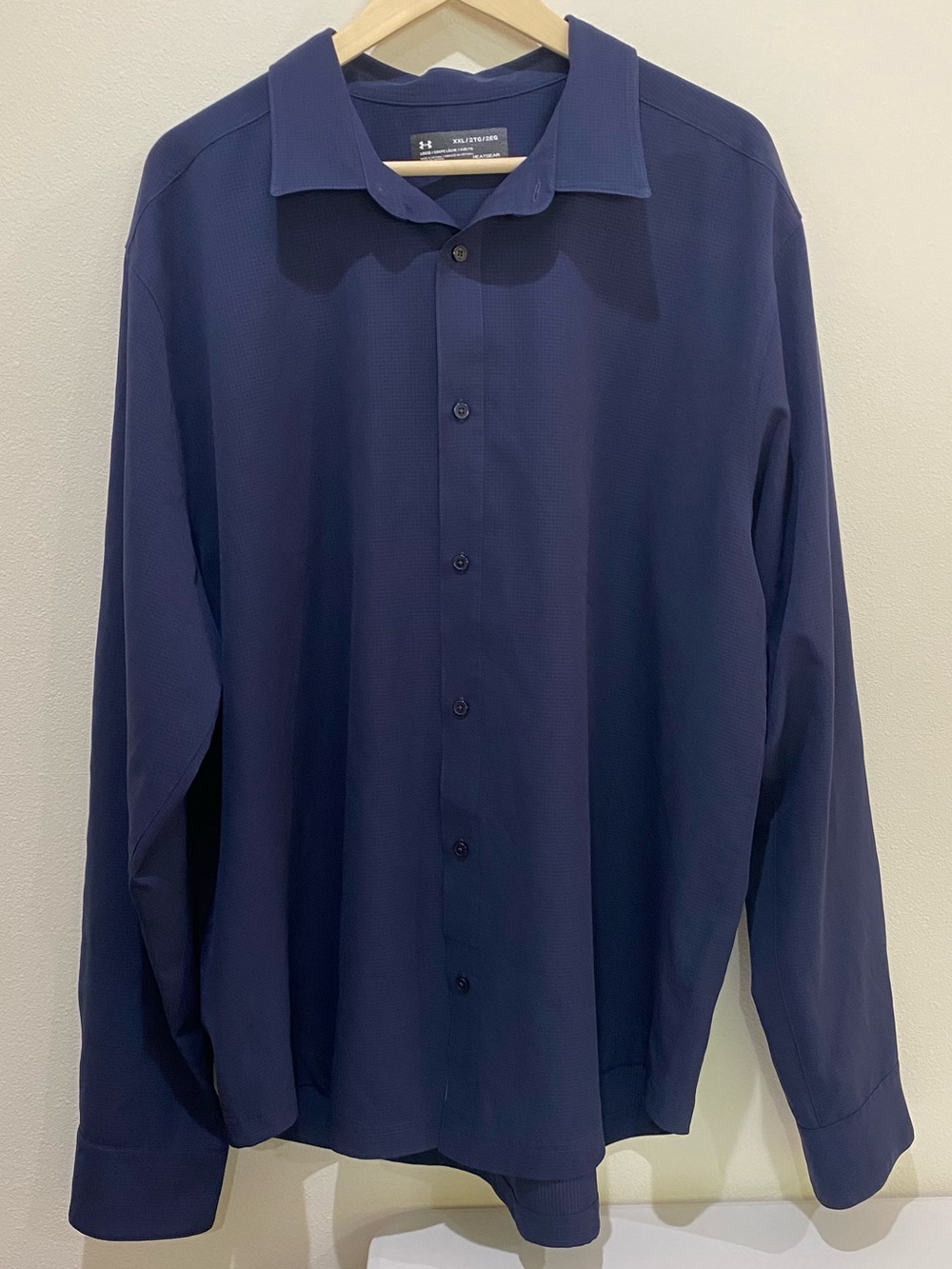 Under Armour Heat Gear Men's XXL Long Sleeve Button Shirt Loose Fit Navy Blue